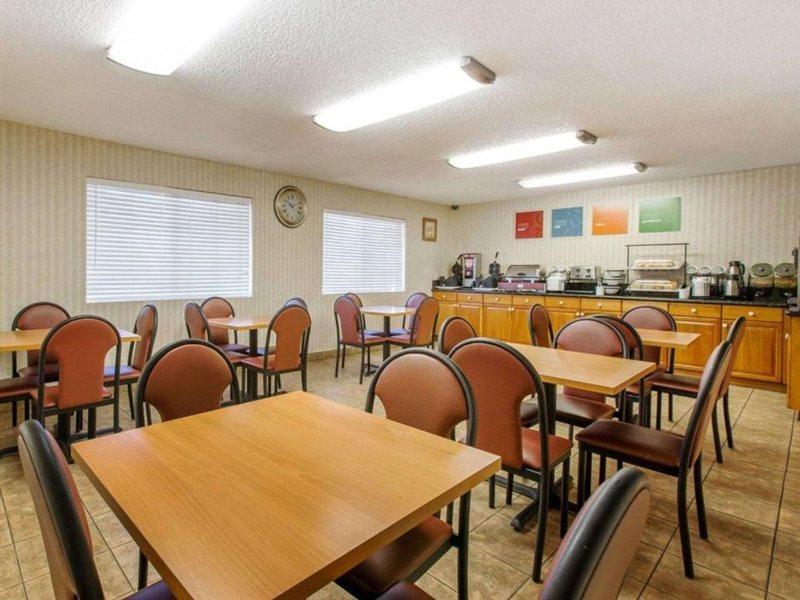 Comfort Inn & Suites Moreno Valley Near March Air Reserve Base Экстерьер фото