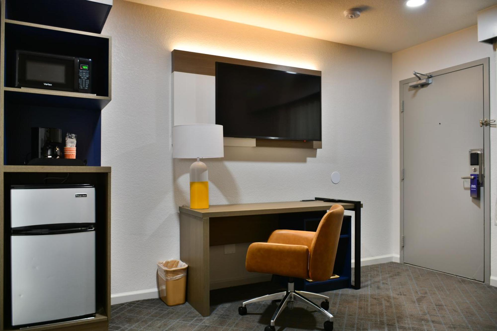 Comfort Inn & Suites Moreno Valley Near March Air Reserve Base Экстерьер фото