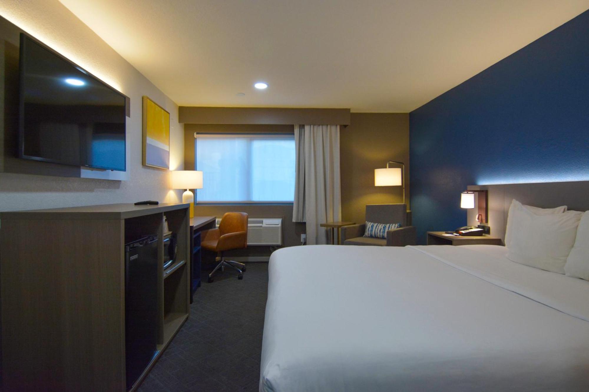 Comfort Inn & Suites Moreno Valley Near March Air Reserve Base Экстерьер фото