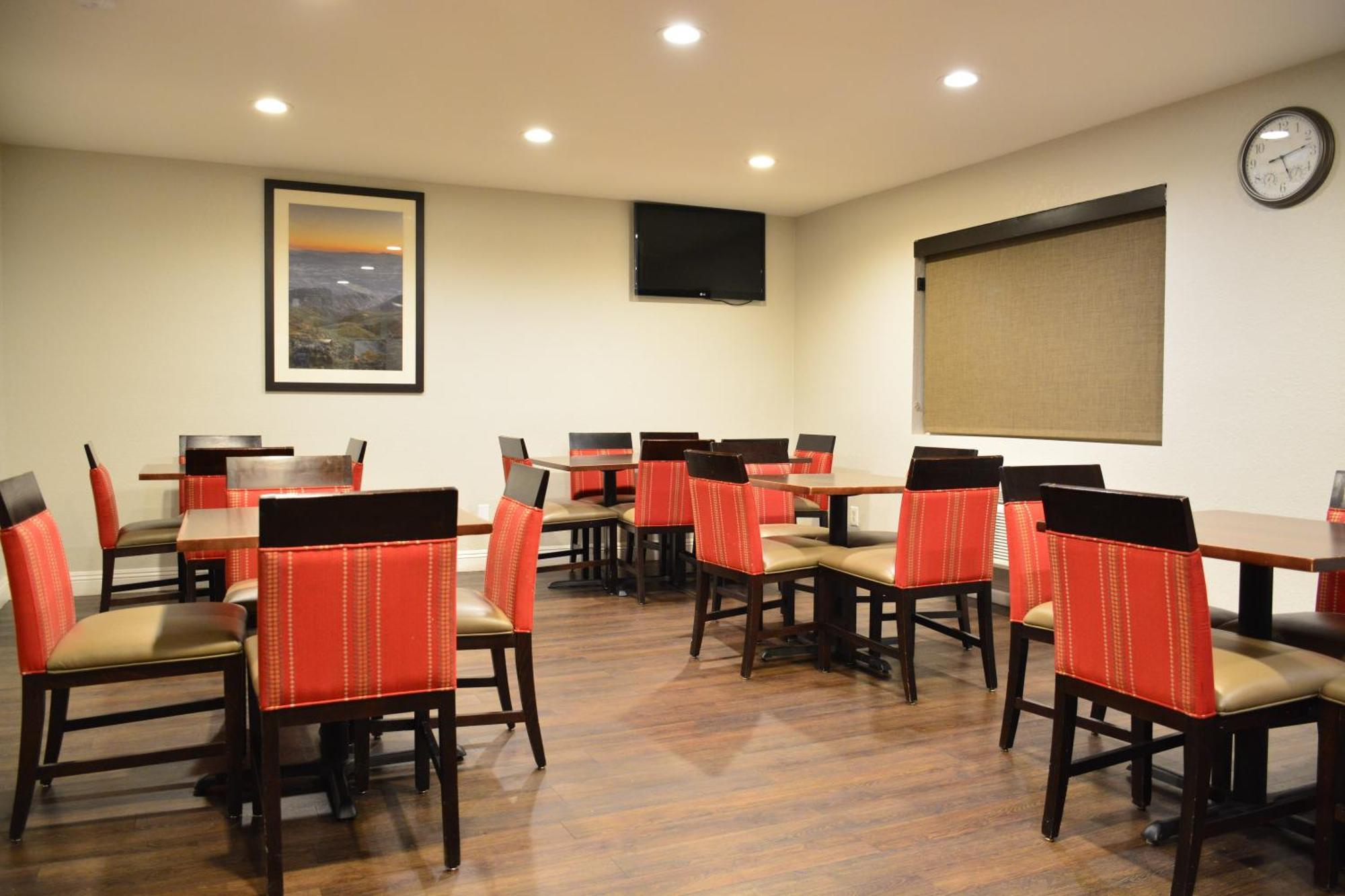 Comfort Inn & Suites Moreno Valley Near March Air Reserve Base Экстерьер фото