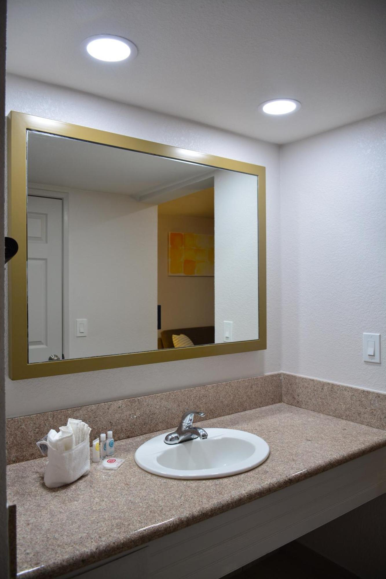 Comfort Inn & Suites Moreno Valley Near March Air Reserve Base Экстерьер фото