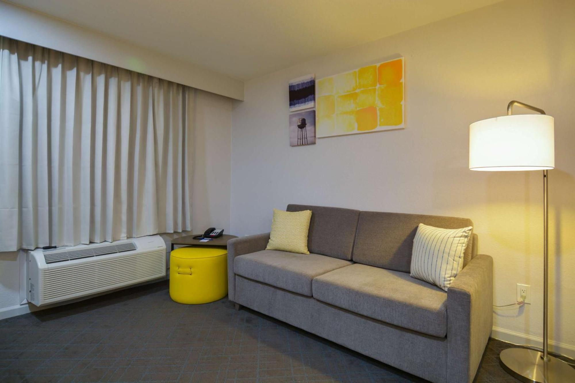 Comfort Inn & Suites Moreno Valley Near March Air Reserve Base Экстерьер фото