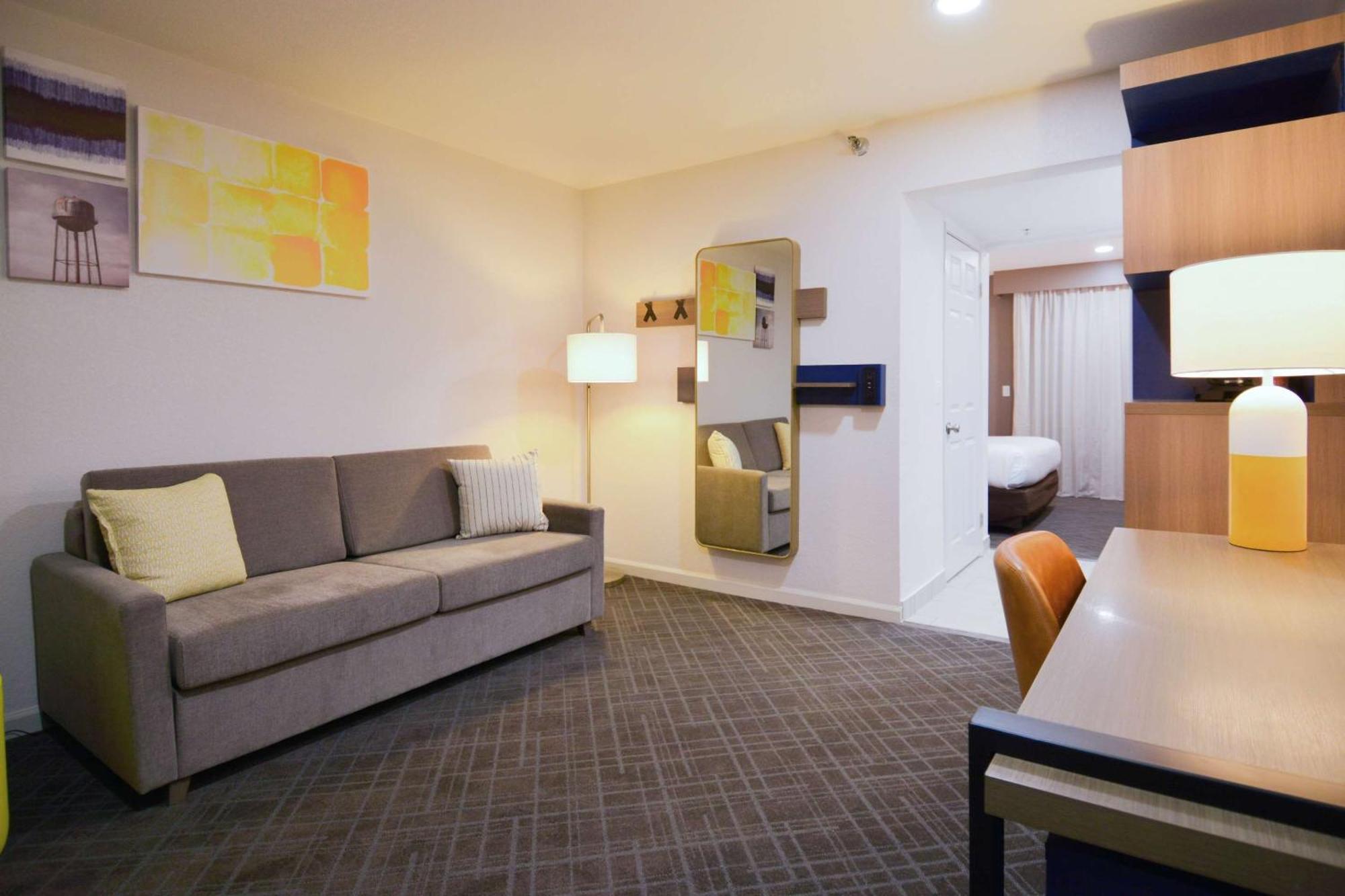 Comfort Inn & Suites Moreno Valley Near March Air Reserve Base Экстерьер фото